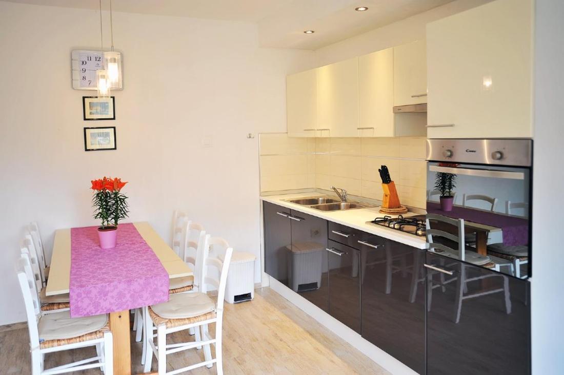 Apartmani Anita เมดูลิน ภายนอก รูปภาพ