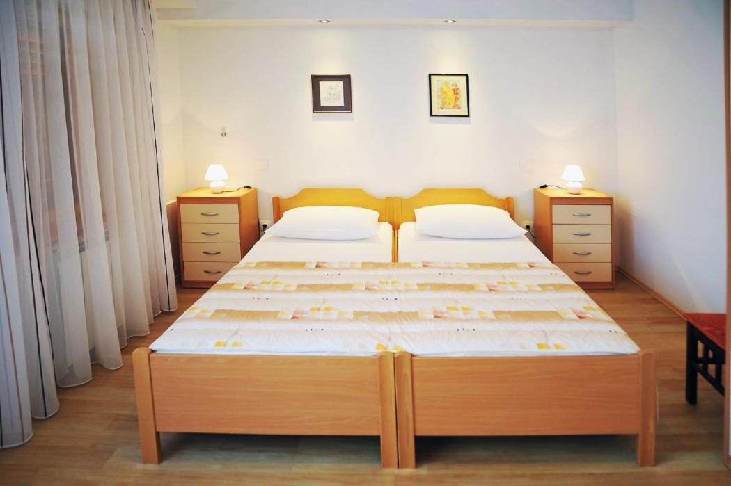 Apartmani Anita เมดูลิน ภายนอก รูปภาพ