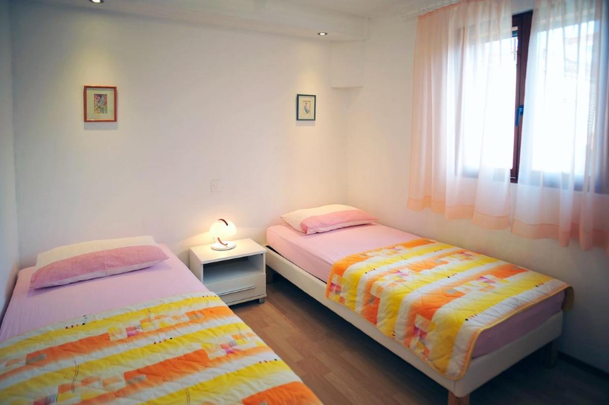 Apartmani Anita เมดูลิน ภายนอก รูปภาพ